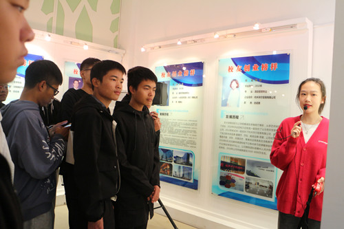 说明: D:\公司文件\11月4号展厅参观活动\IMG_1534_副本.jpgIMG_1534_副本